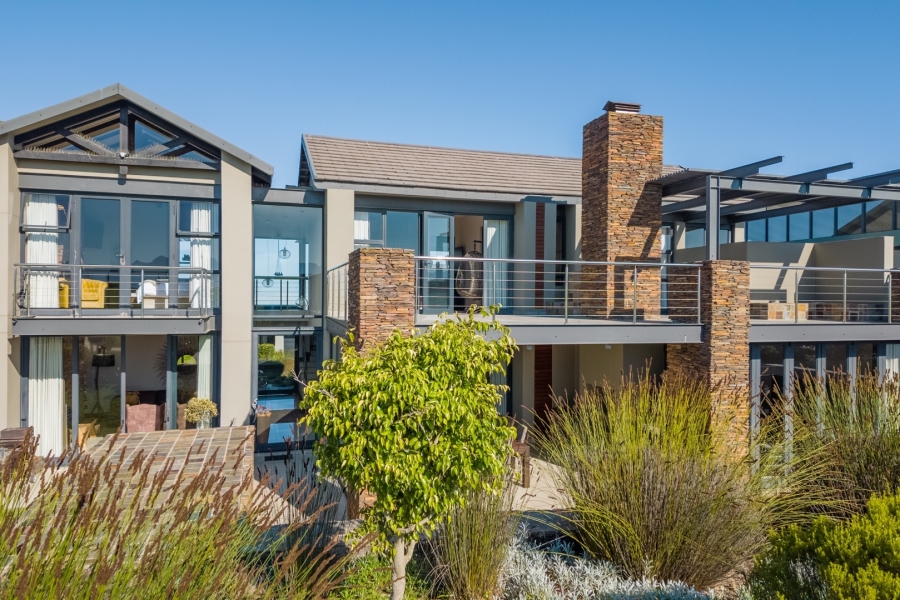 5 Bedroom Property for Sale in Oubaai Western Cape